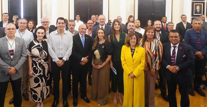 Participa Congreso en encuentro con la industria maquiladora