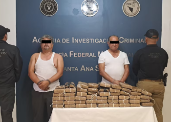 Descubren compartimento secreto con heroína y fentanilo en camión de pasajeros en Sonora; hay dos detenidos