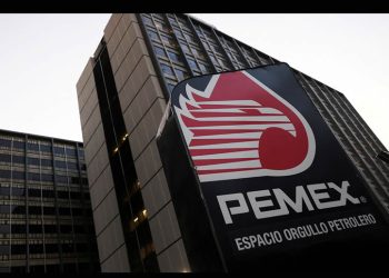 México lanza bonos por 8,000 millones de dólares para respaldar operación deuda Pemex