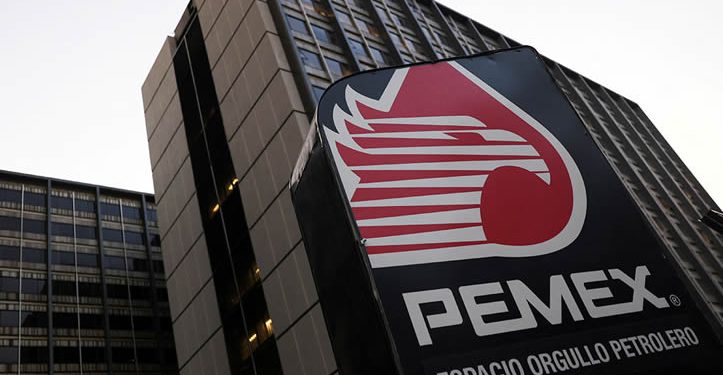 México lanza bonos por 8,000 millones de dólares para respaldar operación deuda Pemex