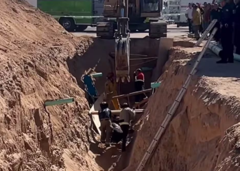 Derrumbe en obra de drenaje en Sonora deja un trabajador muerto y otro herido