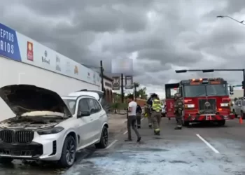Socavón Tapado con Llantas en Cananea Volvió a Reabrirse tras Paso de “Raymond” en Sonora