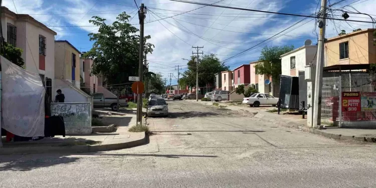 Joven Lesionada por Proyectil de Arma Cuando Esperaba el Transporte de una Empresa en Hermosillo