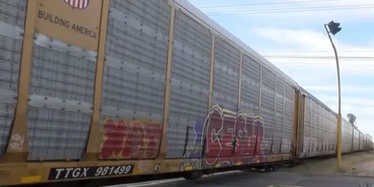 Mujer Joven Resulta Lesionada de Gravedad Tras ser Arrollada por un Tren en Ciudad Obregón