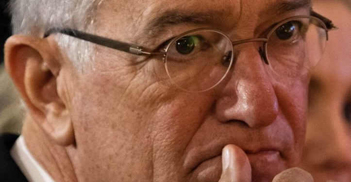 SAT niega acuerdo con Grupo Salinas sobre multimillonaria deuda