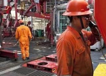 Pemex y sindicato acuerdan alza salarial de 4.5%