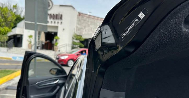 DETECTAN POSIBLE FRAUDE EN DECENAS DE AUTOS BYD