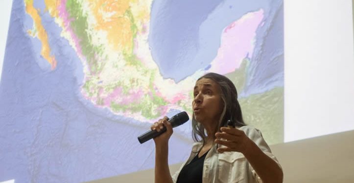 Julia Carabias recibe el Premio Fred Packard por su trayectoria al cuidado de las áreas protegidas