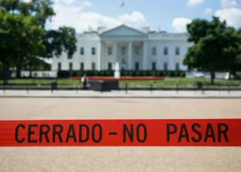 Cierre del gobierno de EE.UU. impacta a 750 mil empleados federales: Esquivel