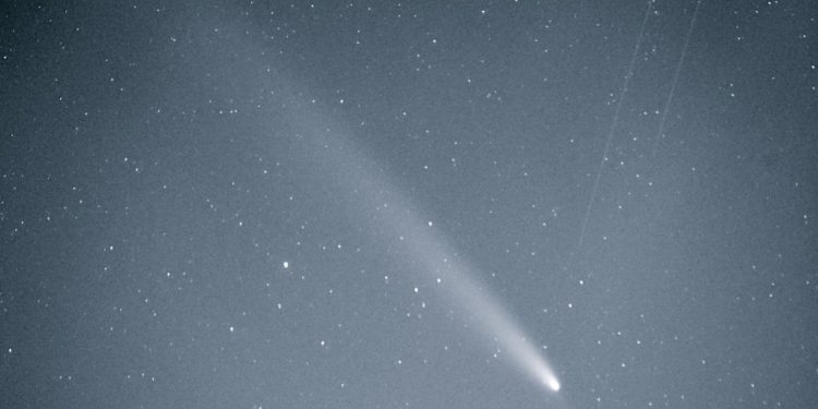 ¿Cuándo y a qué hora se podrá ver el cometa C/2025 R2 SWAN desde México?
