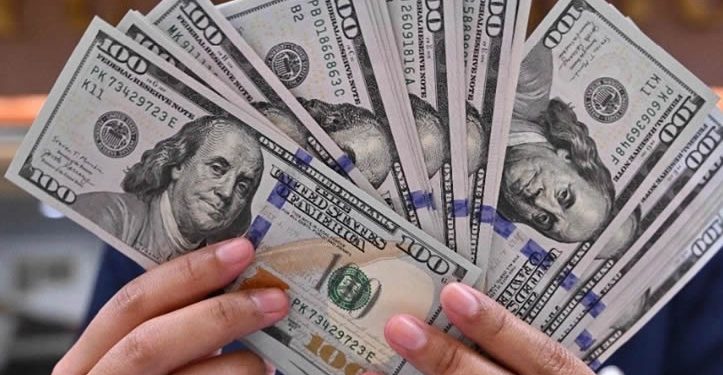 Deuda de EU alcanza cifra récord de 38 billones de dólares