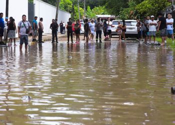 Estudiantes de la UV convocan a protestas por la desaparición de 192 compañeros a causa de las inundaciones