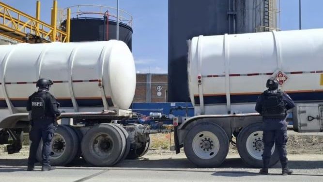 Sigue el huachicol… aseguran más de un millón 600 mil litros en cateo a empresa en Guanajuato