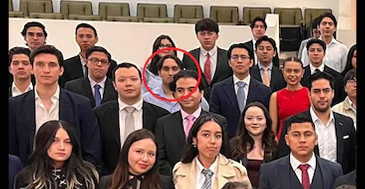 Jesús Ernesto, hijo menor de AMLO, participa en evento del Senado de la República