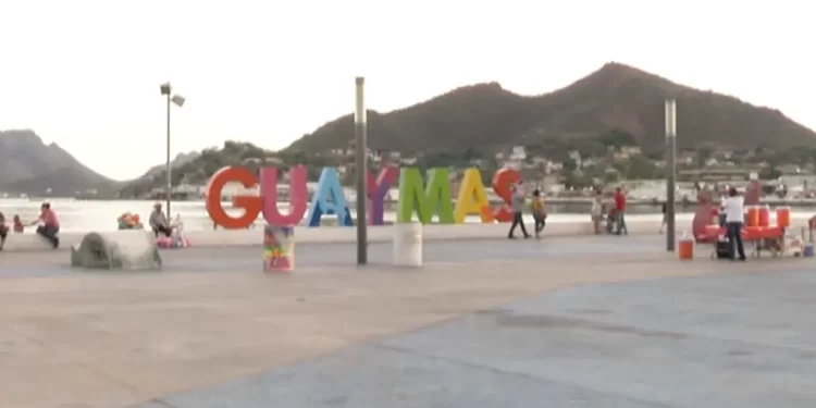 Localizan a Menor de 5 Años Dormido en una Banqueta de la Colonia La Muralla de Guaymas