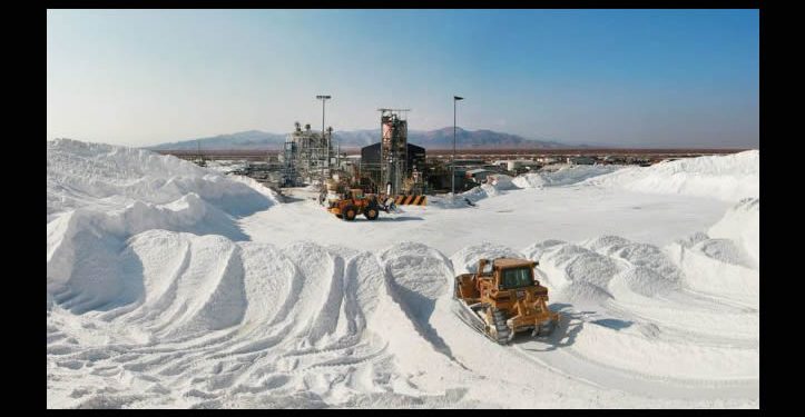 Inversionistas piden a Sheinbaum dar luz verde a coinversión para extraer litio en Sonora y Chihuahua