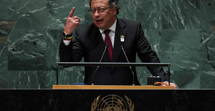 Gustavo Petro expulsa a toda la delegación diplomática de Israel en Colombia