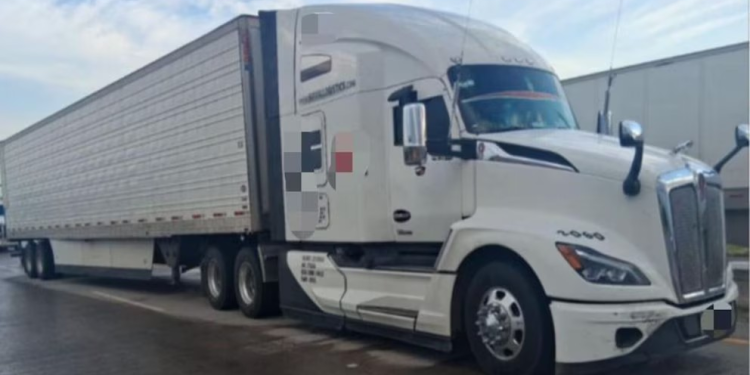 Arrestan en Sonora a chofer que llevaba cargamento de fentanilo oculto en el camarote de un tráiler