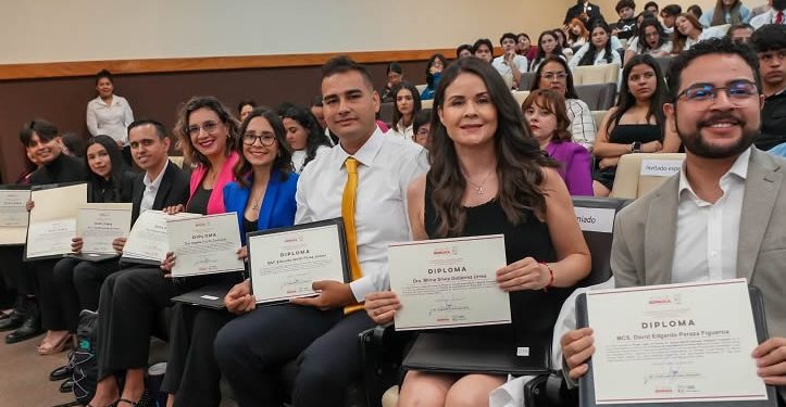 Entregan premios de investigación a la Salud 2024