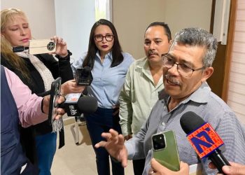 Solicitan habitantes de Nacozari se concluya construcción de presa El Centenario.