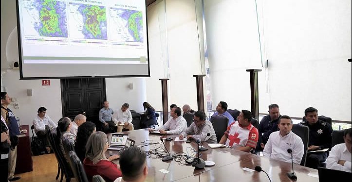 “Priscila y Raymond” provocarán olas de hasta 6 metros en las zonas costeras y lluvias de hasta 150 mm