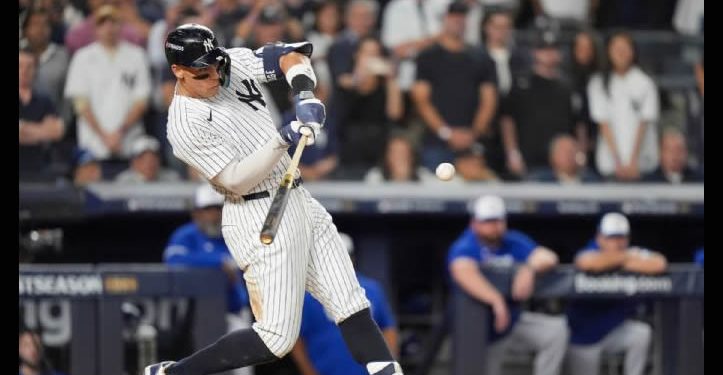 Judge y Yankees siguen vivos: Nueva York derrota 9-6 a Toronto para acercarse en serie divisional