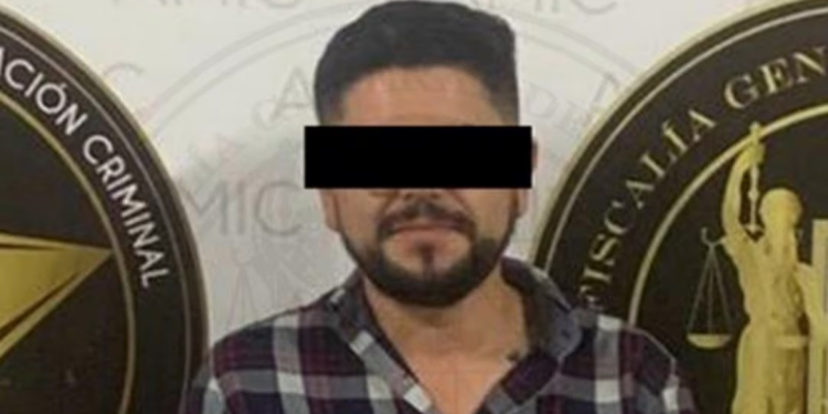 Detienen a Tres Sujetos Armados a Bordo de Vehículo con Reporte de Robo en Hermosillo