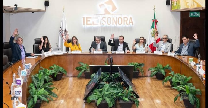 Gobierno le mete “tijera” a la solicitud de presupuesto del IEES-2026; Reduce el monto de 551 a 441 millones de pesos