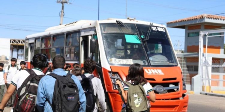 En Hermosillo, suspenden a choferes del transporte urbano por andar de tiktokeros al volante