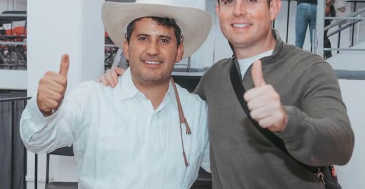 ‘No hay que ser alcahuetes’: Amigo de Carlos Manzo ofrece hasta 10 mil pesos por denunciar a familiares