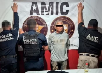 Detienen en Sonora a hombre que roció gasolina a su exesposa; intentaba prenderle fuego