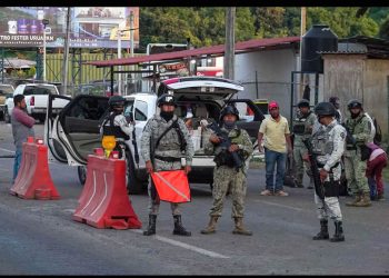 La Guardia Nacional detiene a seis escoltas de Carlos Manzo en Michoacán