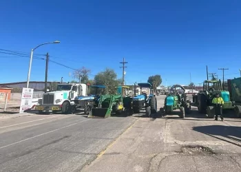 Campesinos cierran acceso rumbo a puerto fronterizo Sonoyta – Lukeville