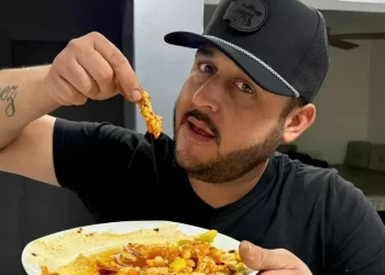 Detienen a creador de contenido en Hermosillo por posesión de droga; intentó escapar