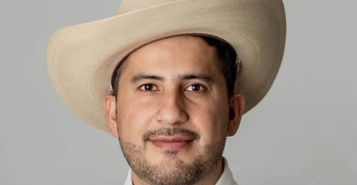 Asesinato de Carlos Manzo fue coordinado en grupo de WhatsApp; así fueron los mensajes antes del ataque, revela García Harfuch