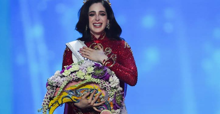 La mexicana Fátima Bosch gana Miss Universo 2025