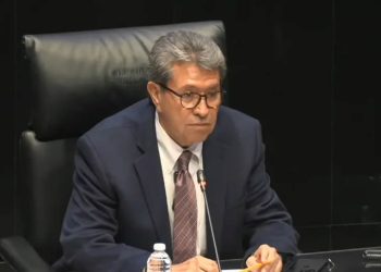 Monreal: revocación de mandato y reforma electoral quizá hasta febrero