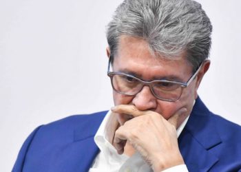 Monreal rechazó que en 2026 el Presupuesto contemple aumentos al salario de los diputados federales