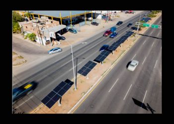 Impulsa Gobierno Municipal energías limpias con instalación de paneles solares en bulevar Manuel Clouthier