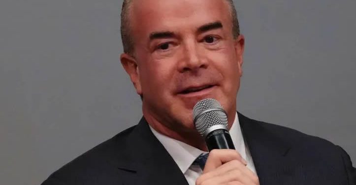 Raúl Rocha Cantú, dueño de Miss Universo, infiltró a la FGR: pagó millones para obtener información