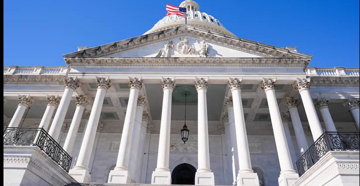 El Senado de Estados Unidos aprobó el proyecto de ley para poner fin al cierre de Gobierno tras más de 40 días