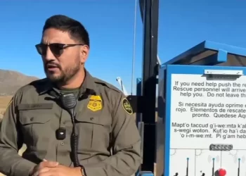 Torres de Auxilio, un Oasis para los Migrantes Que Intentan Cruzar por el Desierto a EUA