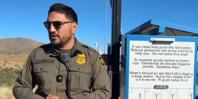 Torres de Auxilio, un Oasis para los Migrantes Que Intentan Cruzar por el Desierto a EUA