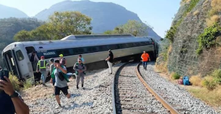 FGR investiga descarrilamiento de Tren Interoceánico en Oaxaca que dejó al menos 20 lesionados
