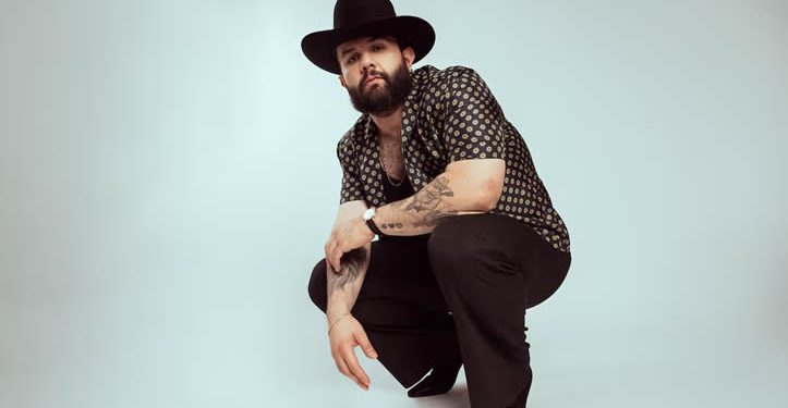 Carín León y su cita con la historia: “Queremos cambiar el juego”