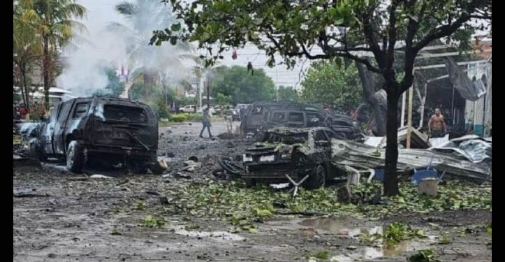 Explosión de coche bomba en Coahuayana, Michoacán, deja al menos dos muertos