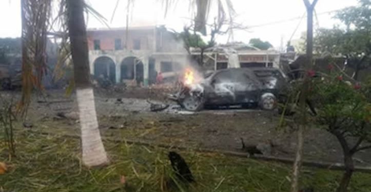 Suman 5 muertos por explosión de coche bomba en Coahuayana, Michoacán: Marina desplegó helicópteros para atender heridos