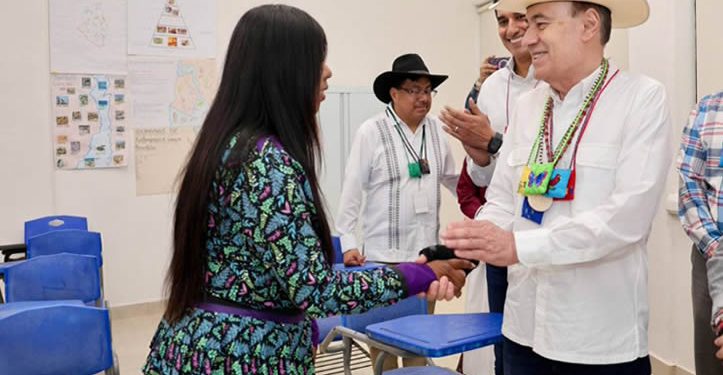 Alfonso Durazo entrega obras educativas en Punta Chueca con inversión de 42 mdp