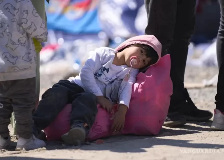 Acusa una ONG que niños migrantes de tres años acuden solos ante jueces migratorios en Arizona