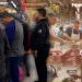 Mercado de Hermosillo se llena para compras de última hora de Nochebuena